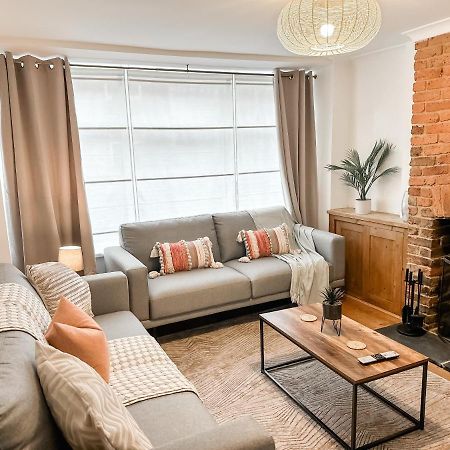 רויאל טונבריג' וולס 3 Bedroom Home Close To Town Centre With Wifi & Garden מראה חיצוני תמונה