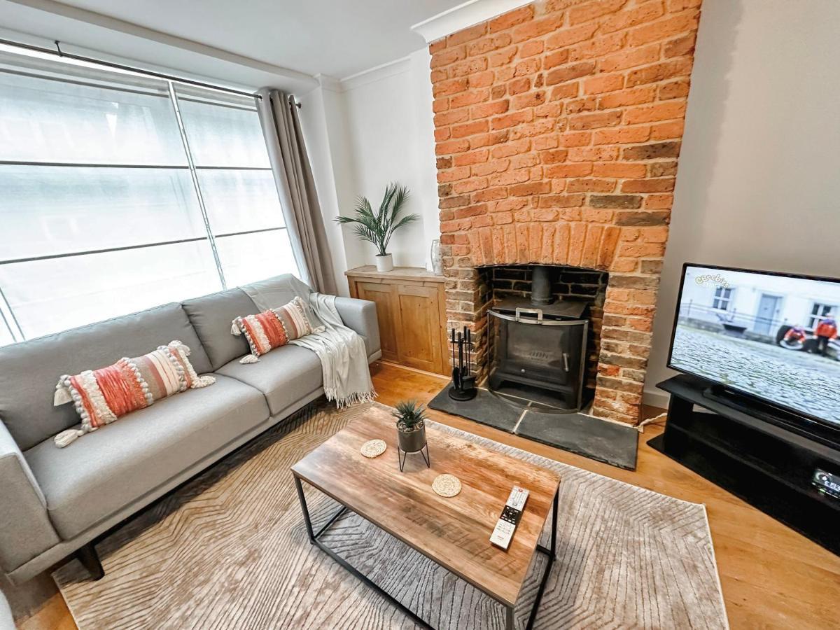 רויאל טונבריג' וולס 3 Bedroom Home Close To Town Centre With Wifi & Garden מראה חיצוני תמונה